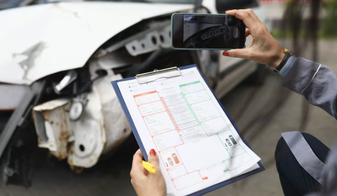How Liability Rules Shape Car Crash Compensation Outcomes